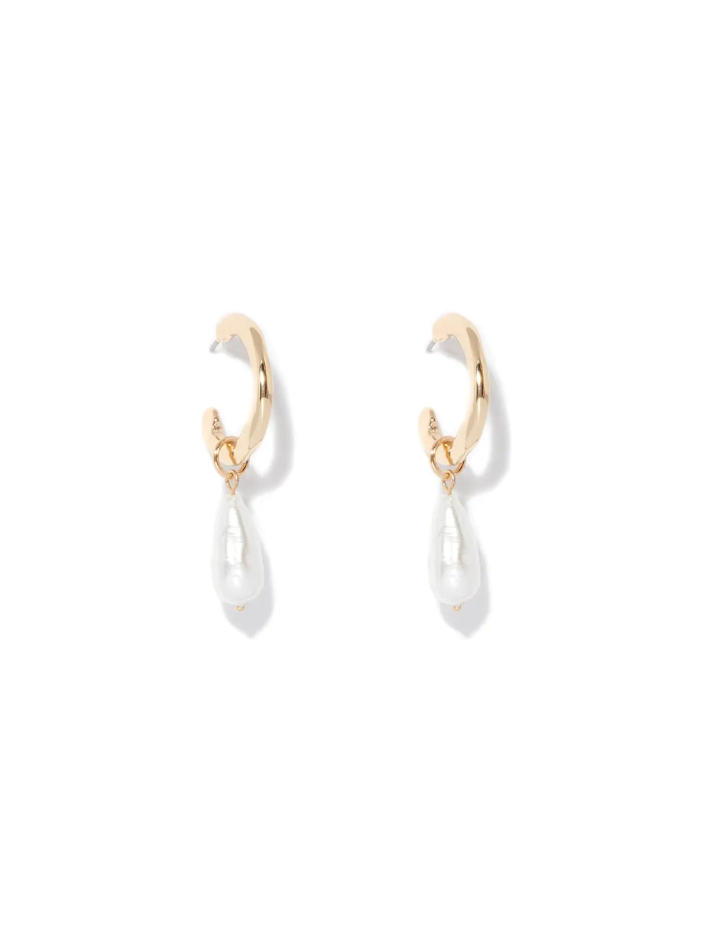 Pamela Pearl Hoop Earrings