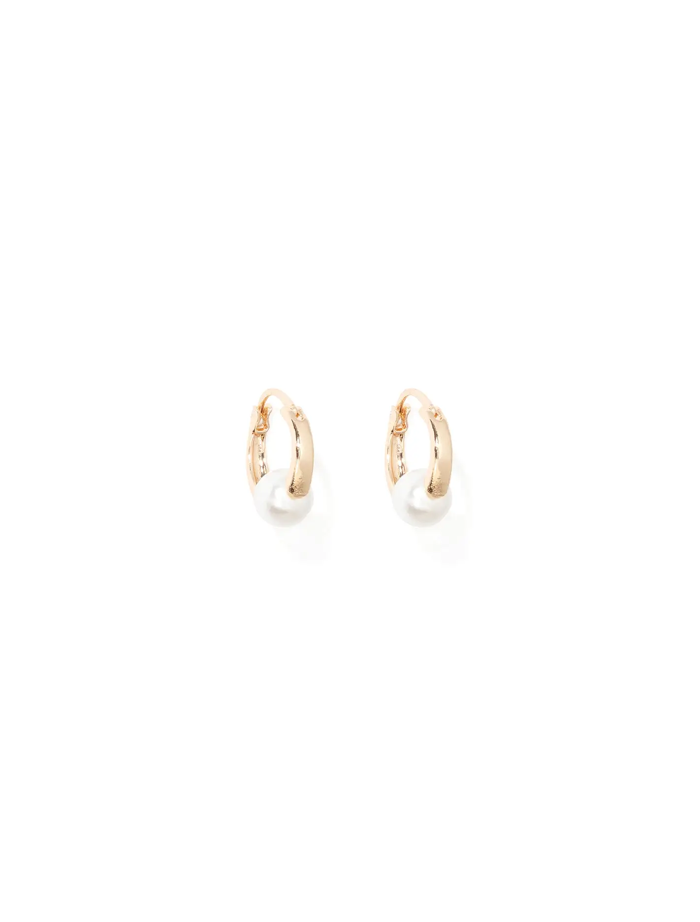 Priya Pearl Hoop Earrings